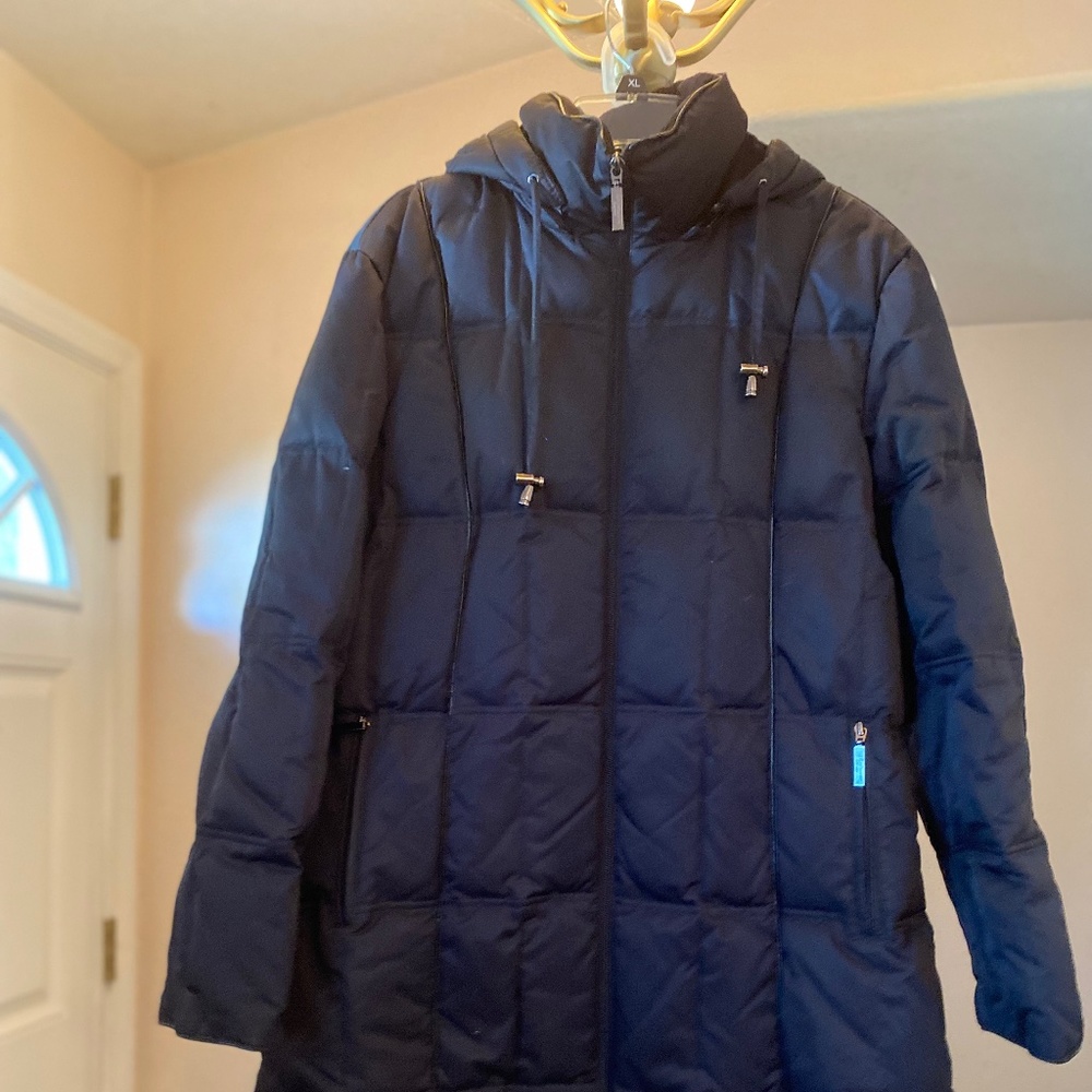 Liz Claiborne puff coat with hood - Picture 1 of 2